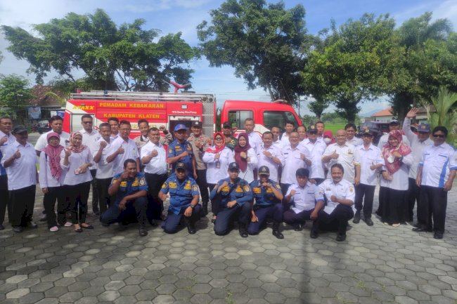 Apel Pagi dilanjutkan  Pelatihan dari Pemadam Kebakaran