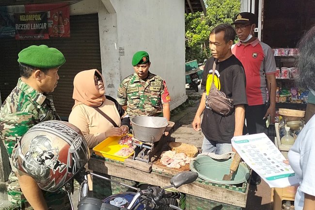 Pemantauan Harga Kebutuhan Pokok Masyarakat