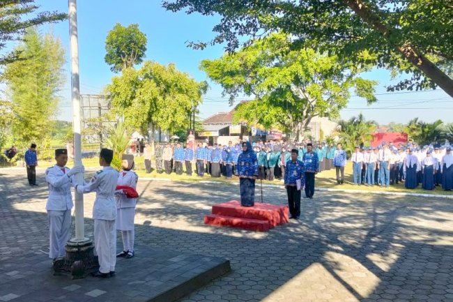 Upacara Hari Kebangkitan Nasional Kecamatan Kalikotes Tahun 2023