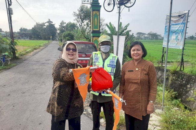 Silaturohmi dengan Bapak Pengatur Jalan Perempatan Tebon Cilik