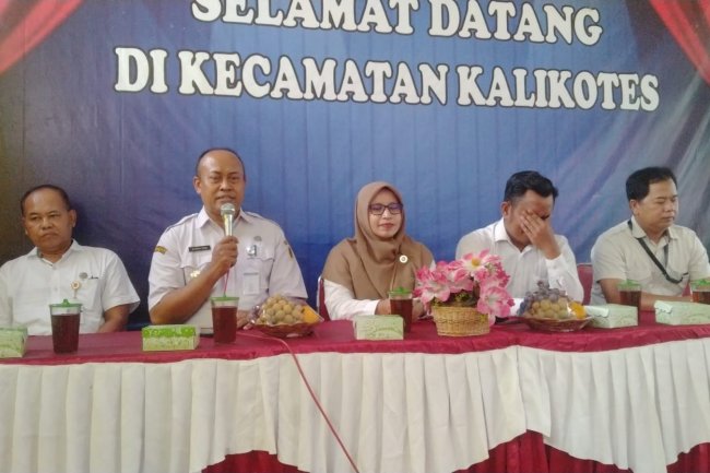 Menghadiri Rapat Panwaslu Kecamatan Kalikotes
