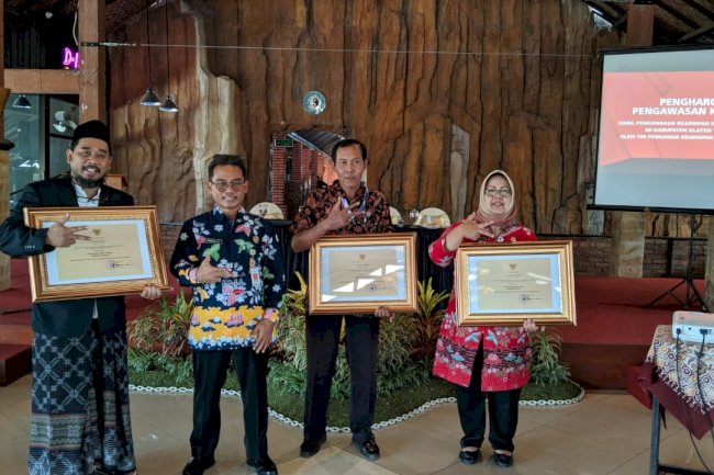 Kecamatan Kalikotes menerima penghargan Kearsiapan terbaik II tingkat Kabupaten Klaten