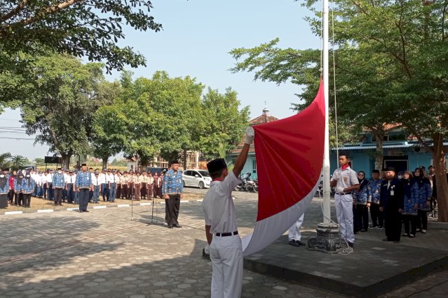 Upacara Hari Pahlawan Kecamatan Kalikotes