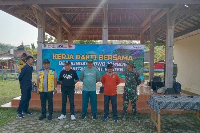 Kerja Bakti Bersama Bendungan Rowo Jombor