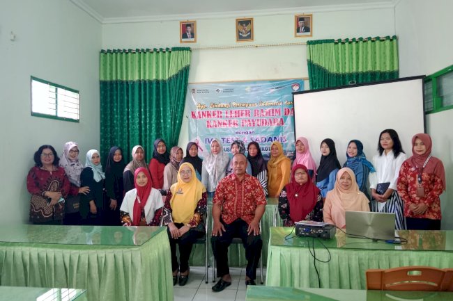 Deteksi Dini Kanker Leher Rahim dan Kanker Payudara dengan IVA TEST dan SADANIS