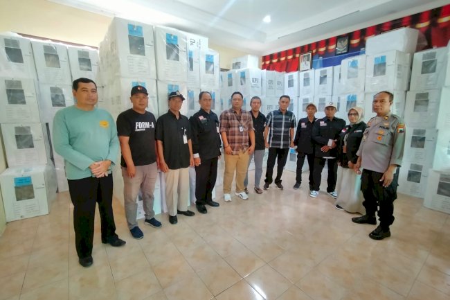 Pengiriman Logistik Pemilu Kecamatan Kalikotes