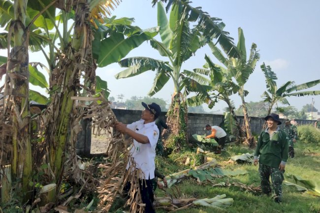 Persiapan TMMD, Pembersihan Lapangan Desa Tambong Wetan