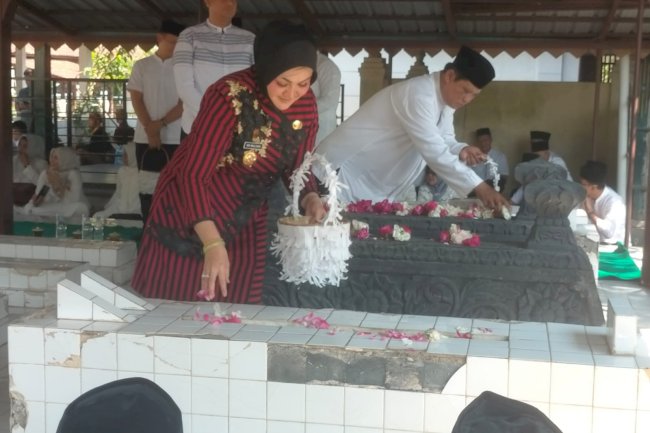 Ziarah ke Makam Panembahan Agung dan Makam Bupati Klaten Pertama