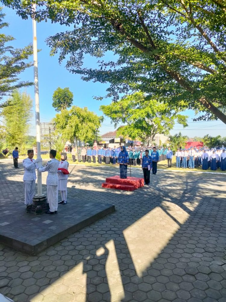 Upacara Hari Kebangkitan Nasional Kecamatan Kalikotes Tahun 2023