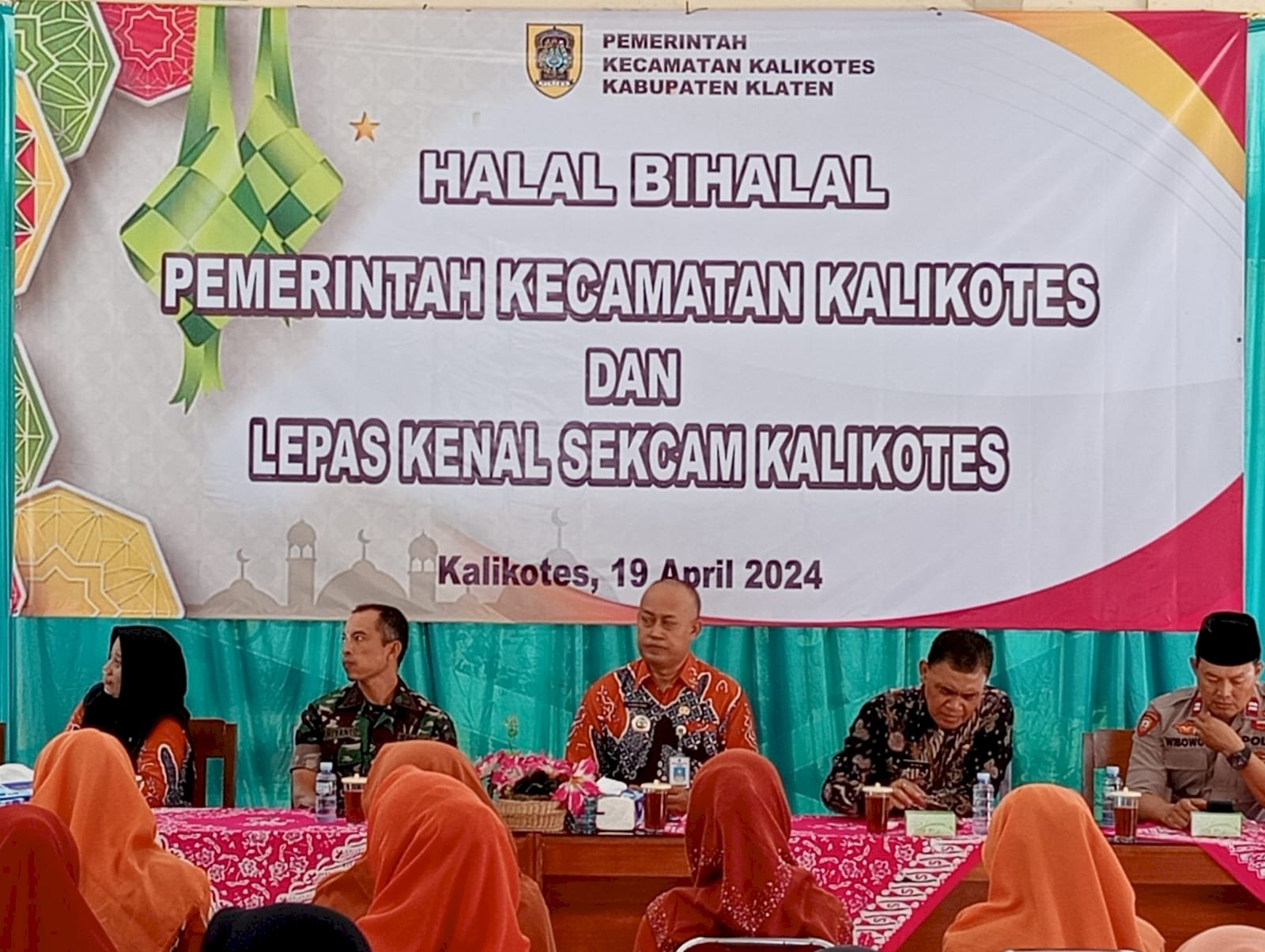 Halal bihalal Pemerintah Kecamatan Kalikotes dan Lepas kenal SekCam Kalikotes