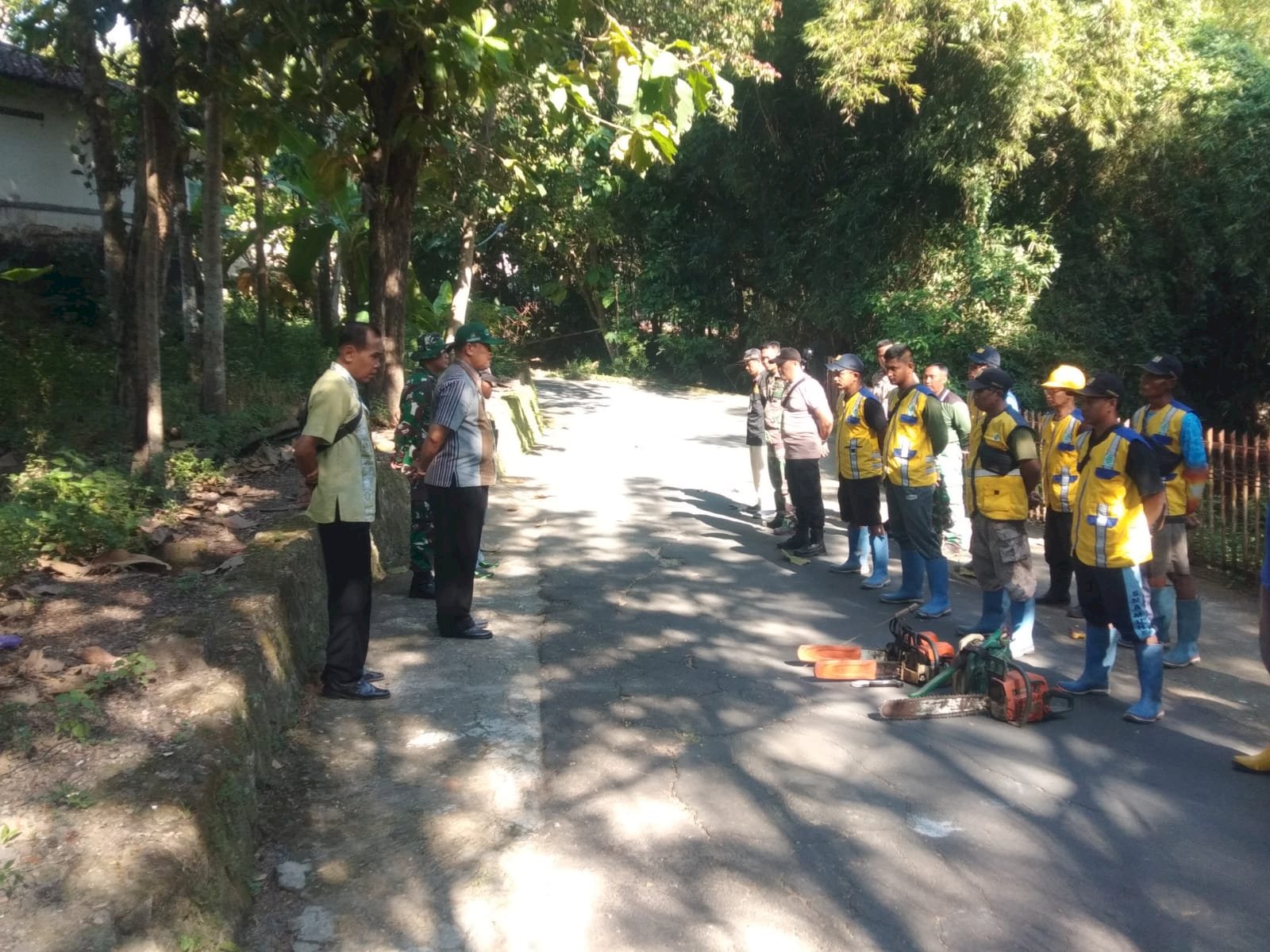 Pembersihan Daerah Aliran Sungai di Kecamatan Kalikotes