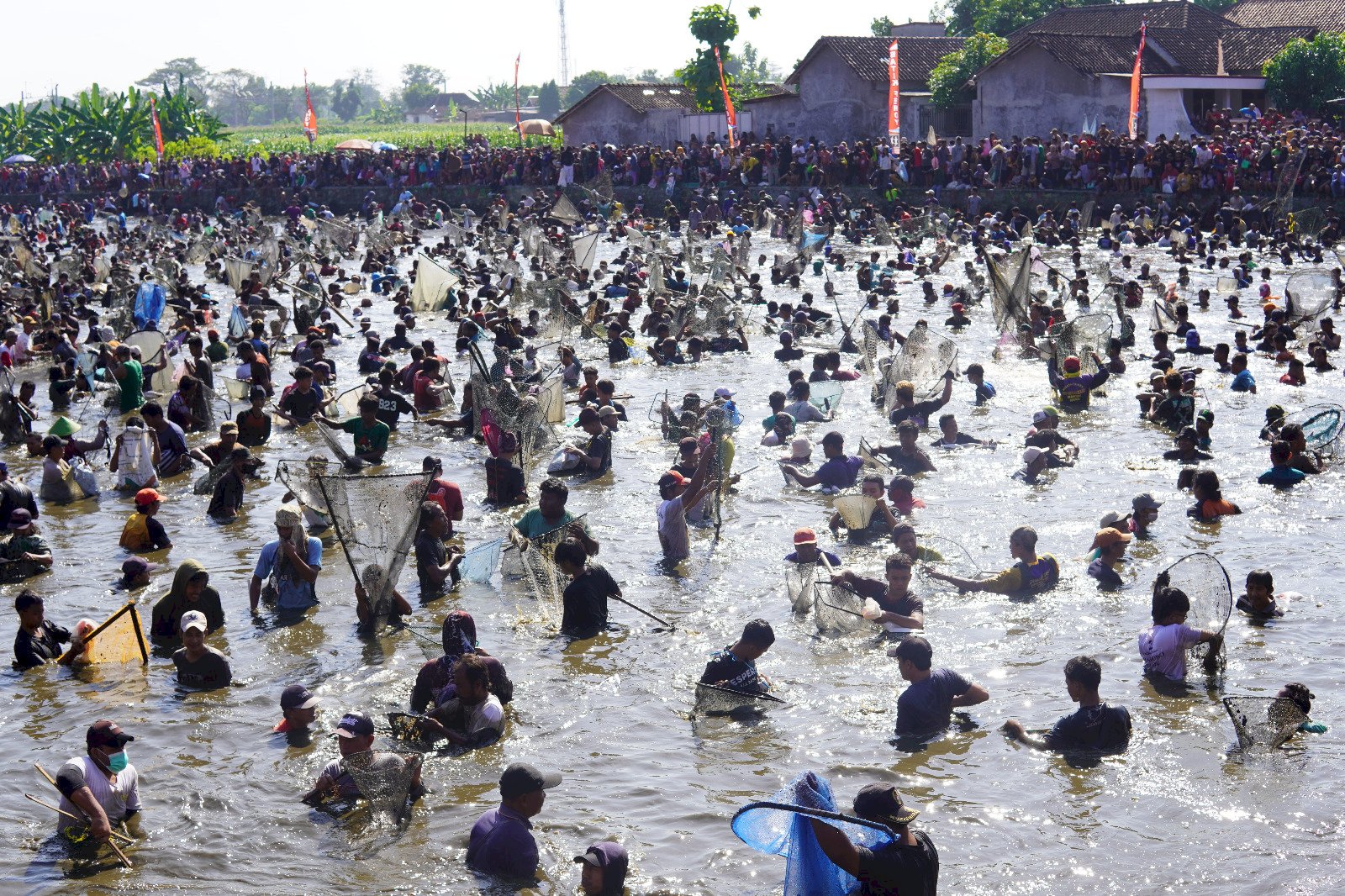 Festival Memet Ikan Desa Gemblegan Kecamatan Kalikotes