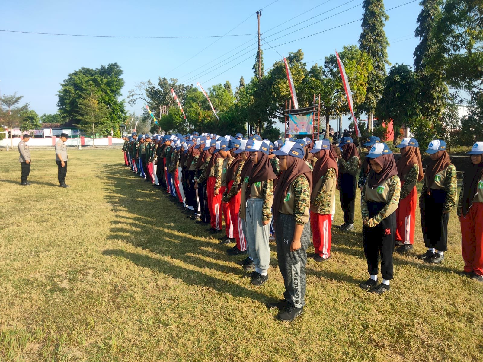 Pelatihan Paskibra di Lapangan Desa Ngemplak