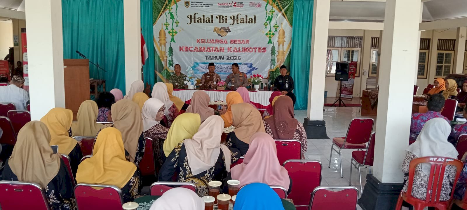 Halal Bi Halal Keluarga Besar Kecamatan Kalikotes