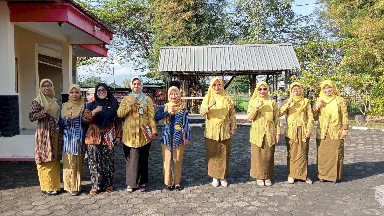 Upacara Peringatan Hari Kartini Ke-147 Kecamatan Kalikotes