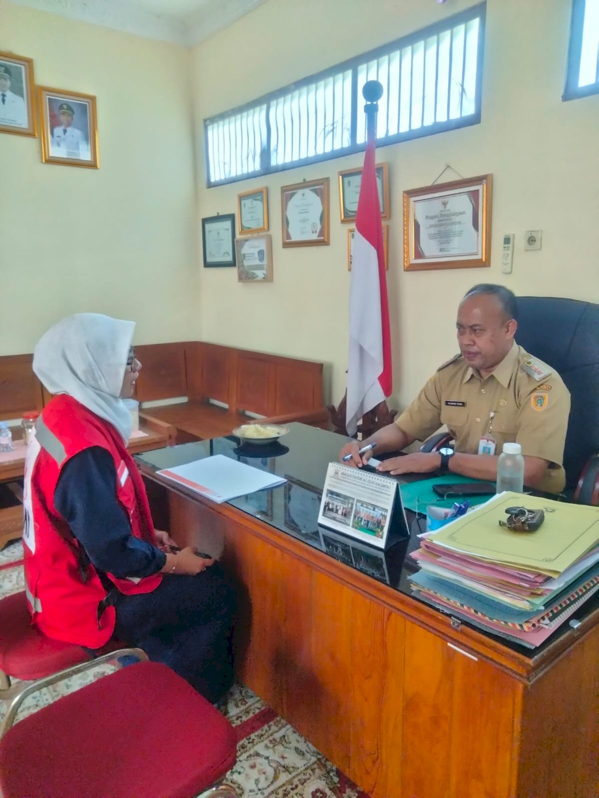 Pemberian Bantuan PMI Kepada Terdampak Bencana Angin Kencang di Desa Ngemplak, Selasa 5 Mei 2026.