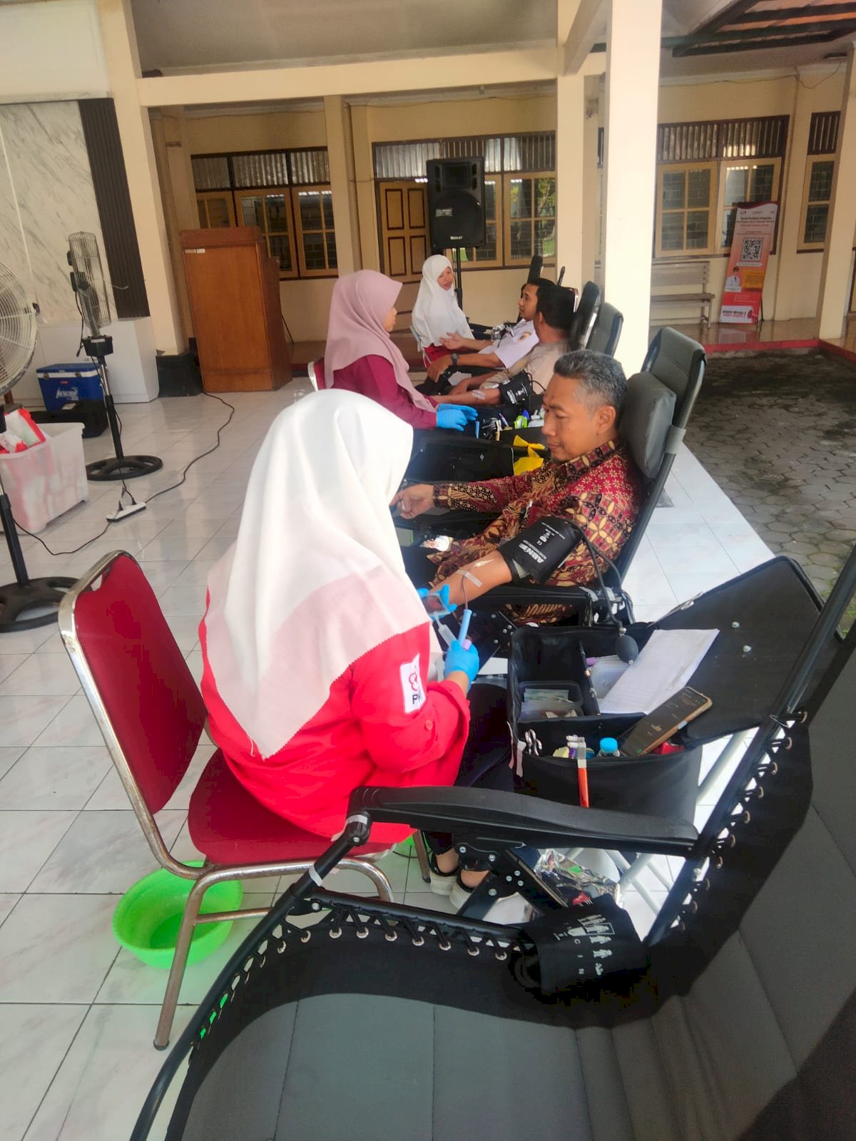 Giat Donor Darah PMI Kecamatan Kalikotes di Pendopo Kecamatan Kalikotes