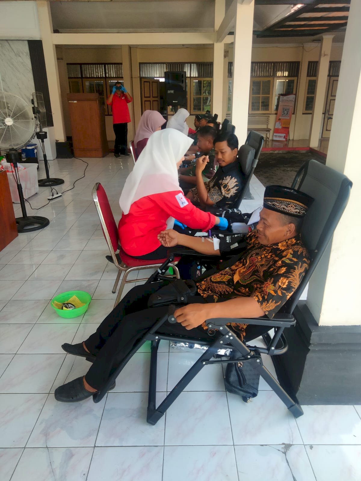 Giat Donor Darah PMI Kecamatan Kalikotes di Pendopo Kecamatan Kalikotes