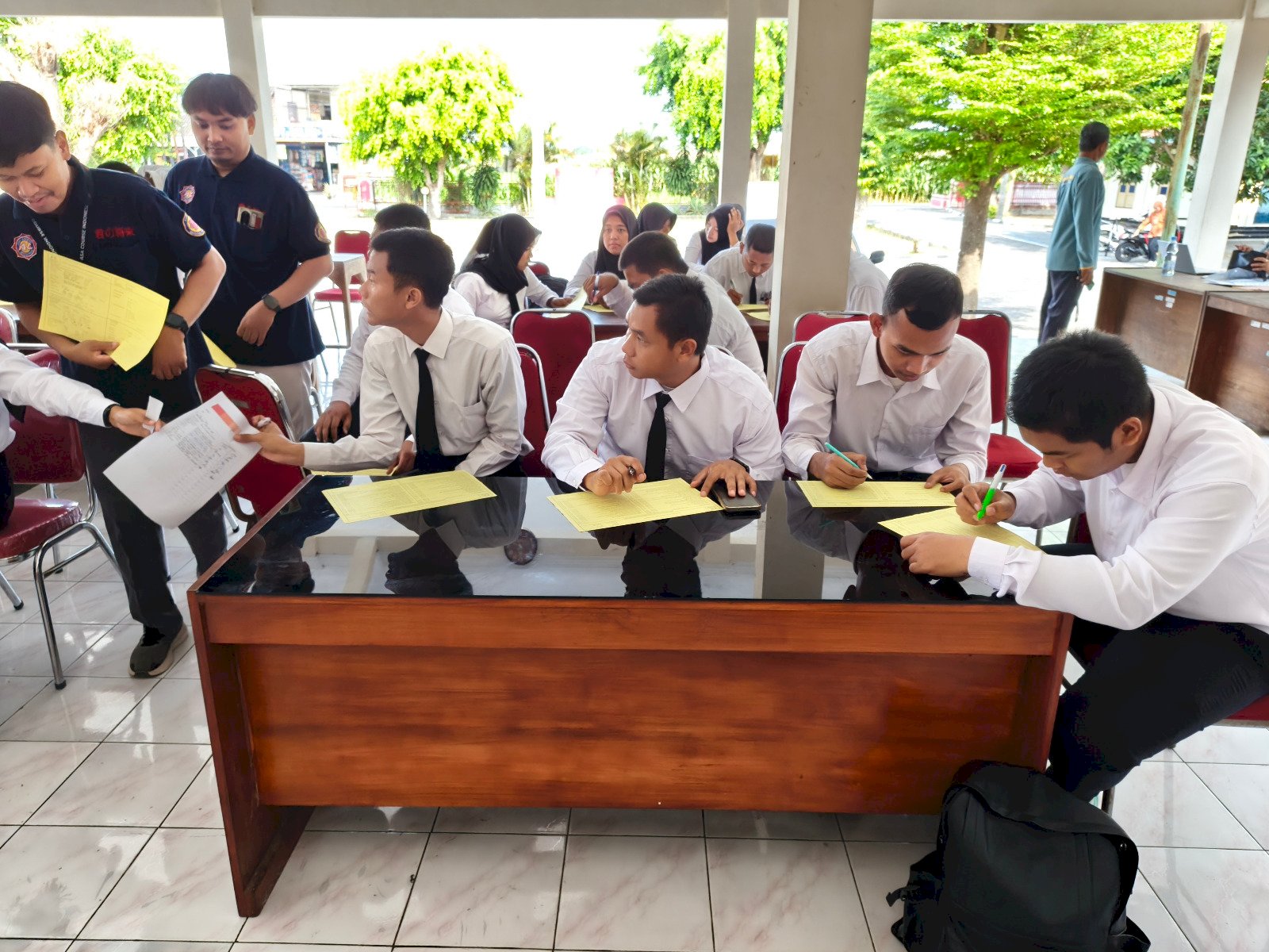Kegiatan Donor Darah di Kecamatan Kalikotes